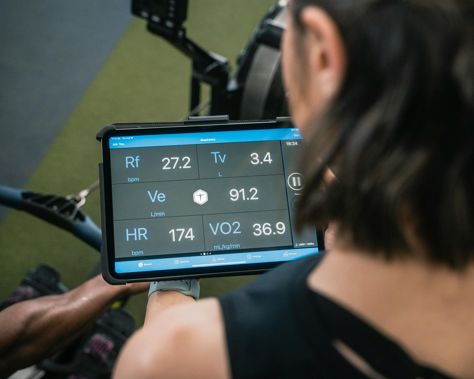 Maximizing Athletic Performance with Data Tracking Techniques