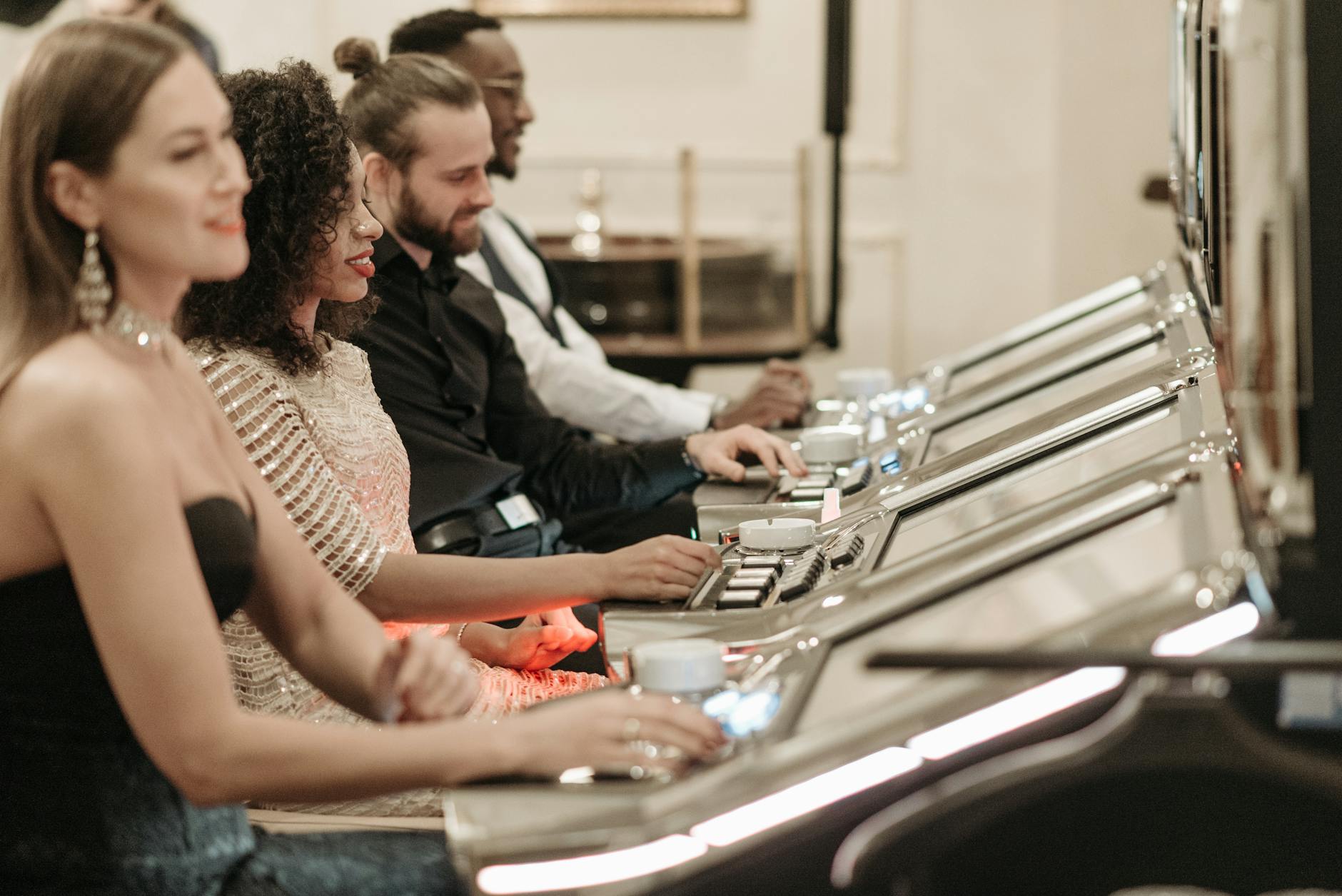 Top 7 Strategies to Win at Online Slot Games Effectively