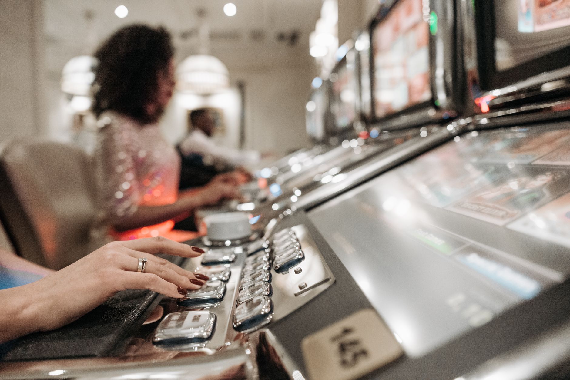 10 Essential Tips for Winning at Online Slot Machines